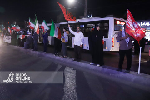 گزارش تصویری | زنجیره انسانی پرچمداران ایران از شمال تا جنوب مشهد