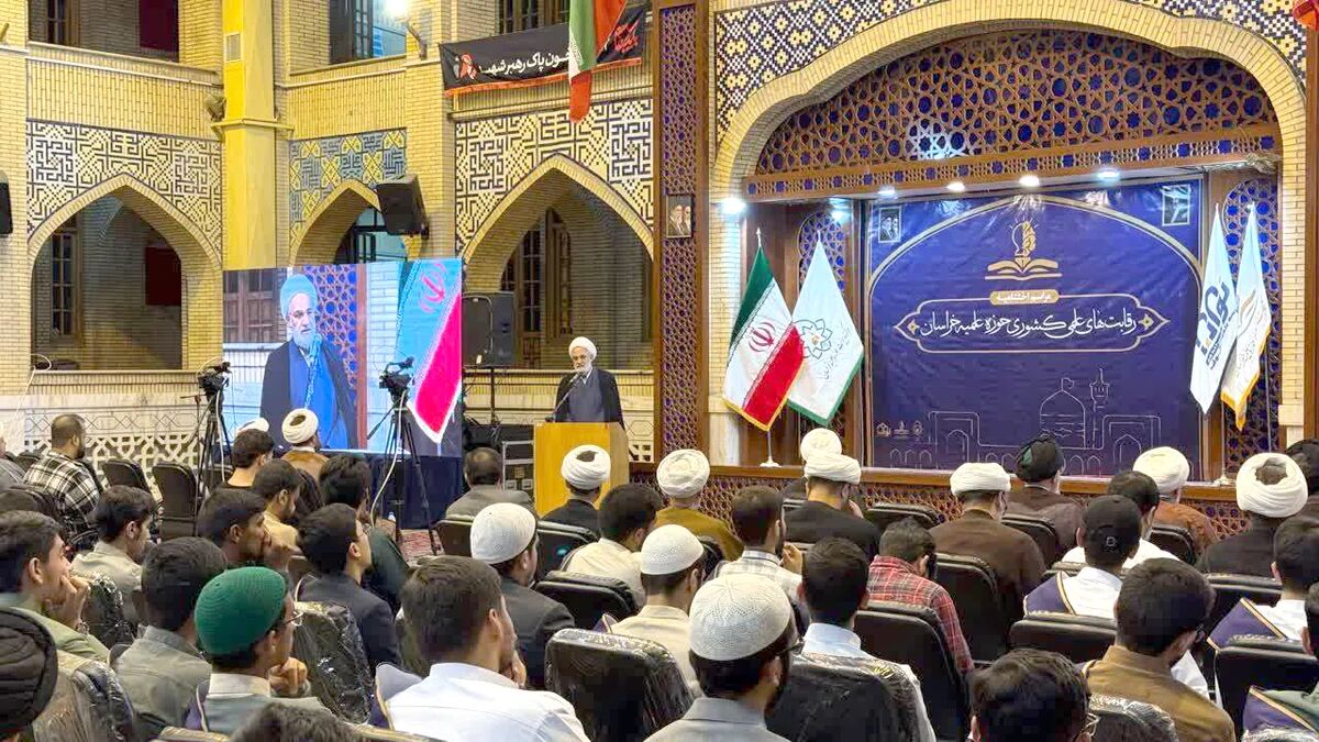 کسب رتبه سوم پژوهشی نخبگان حوزه علمیه خراسان توسط مسئول فرهنگی زیارتگاه شهید مدرس (ره)