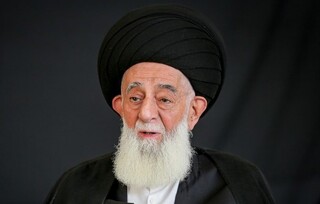 منبر و روضه نباید برای صله و پاکت باشد