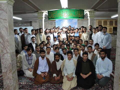 مدیر دغدغهمند و روحانی خستگی ناپذیر حجتالاسلام والمسلمین حاج شیخ محمدباقر سیبویه (قدّسسرّه)