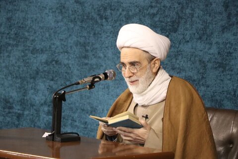 مدیر دغدغه‌مند و روحانی خستگی ناپذیر