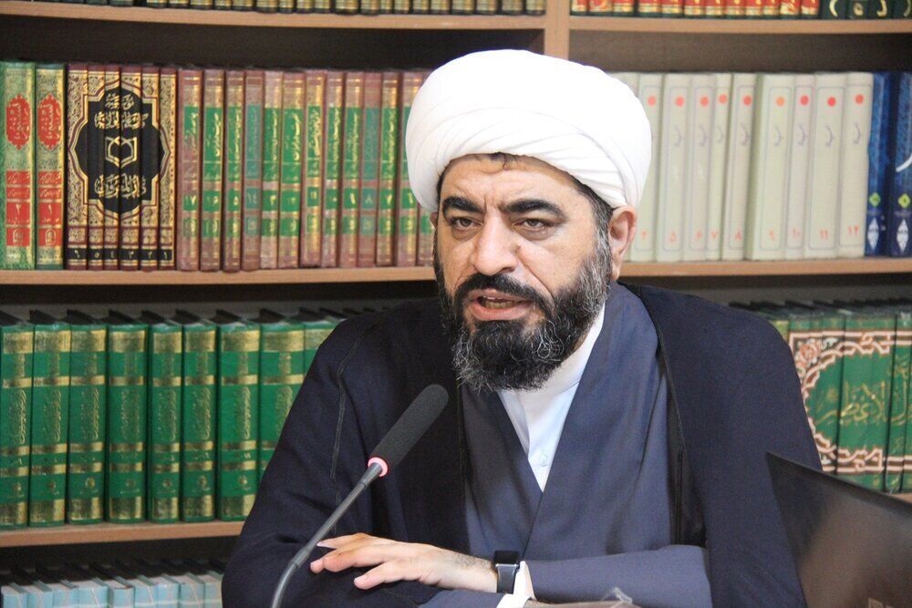 قدرت حقیقی انقلاب اسلامی در جذب قلب‌هاست، نه صرفاً سلاح‌ها / دشمن از قدرت بیدارگر انقلاب هراس دارد