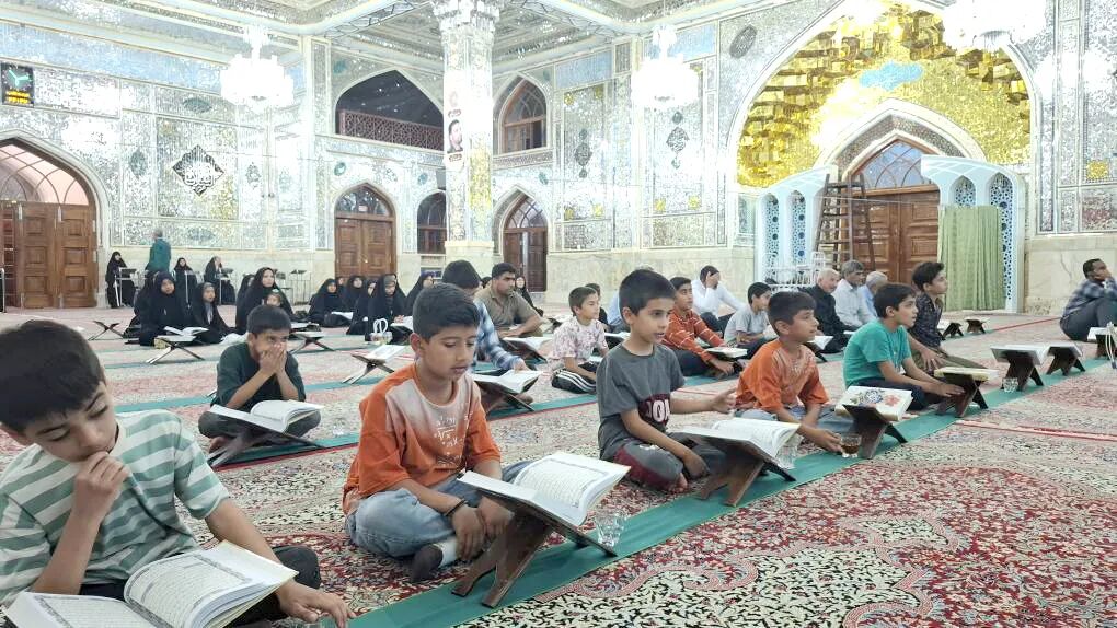 کرسی تلاوت رضوی؛ پیوندی از جنس نور و تدبر