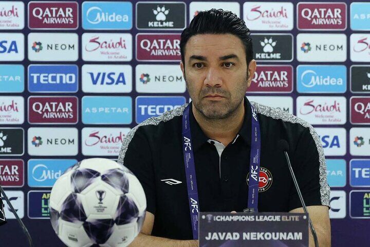 سرمربی تراکتور: امیدوارم AFC درباره سلب حق میزبانی از ایران تجدیدنظر کند