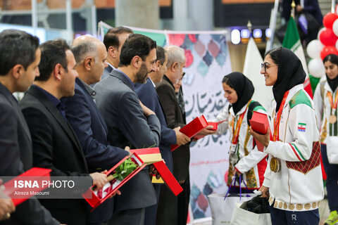 عکس | تصاویری از استقبال از کاروان مدال‌آوران پاراآسیایی