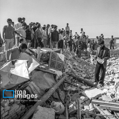 عکس | تصاویری از بمباران بهبهان؛ شهادت ۶۹ دانش‌آموز در آبان ۱۳۶۲