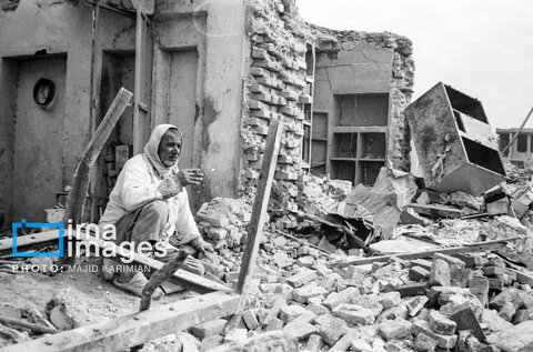 عکس | تصاویری از بمباران بهبهان؛ شهادت ۶۹ دانش‌آموز در آبان ۱۳۶۲