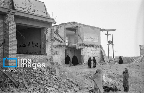 عکس | تصاویری از بمباران بهبهان؛ شهادت ۶۹ دانش‌آموز در آبان ۱۳۶۲