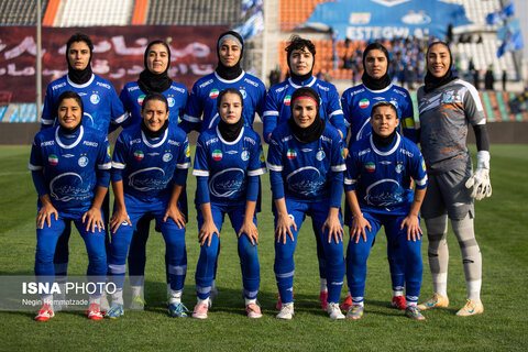 عکس | تصاویری از داربی فوتبال زنان استقلال - پرسپولیس