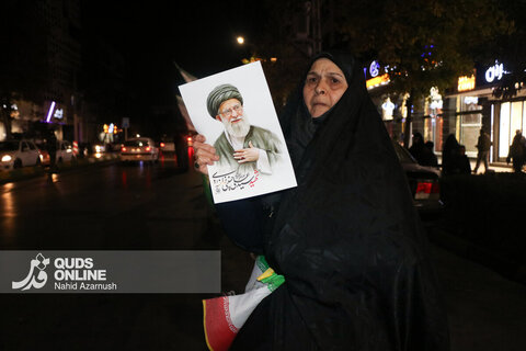 گزارش تصویری | تشکیل زنجیره انسانی در تجمعات شبانه مشهد