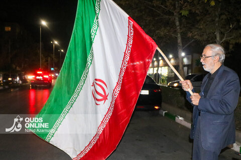 گزارش تصویری | تشکیل زنجیره انسانی در تجمعات شبانه مشهد