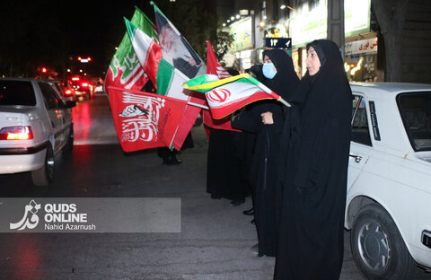 گزارش تصویری | تشکیل زنجیره انسانی در تجمعات شبانه مشهد