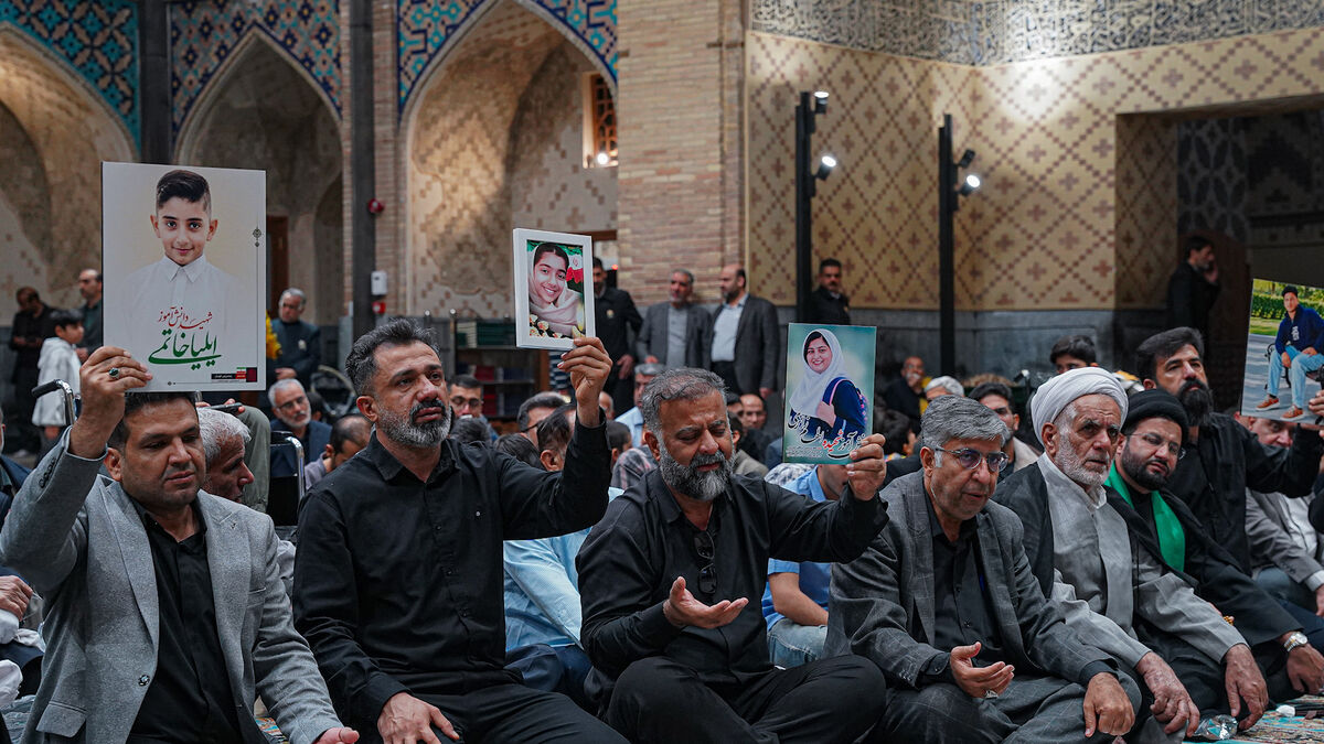 فیلم | میزبانی حرم مطهر رضوی از خانواده‌های شهدا و جانبازان حمله آمریکا به لامرد