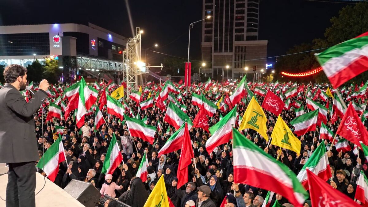 مشهد زیر «خیمه مقاومت»؛ از نقد «پایان تاریخ» تا فریاد استکبارستیزی
