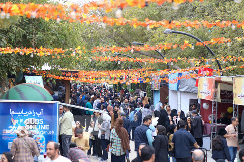 گزارش تصویری | جشنواره رنگ و طعم پاییزی در باغ مشهد