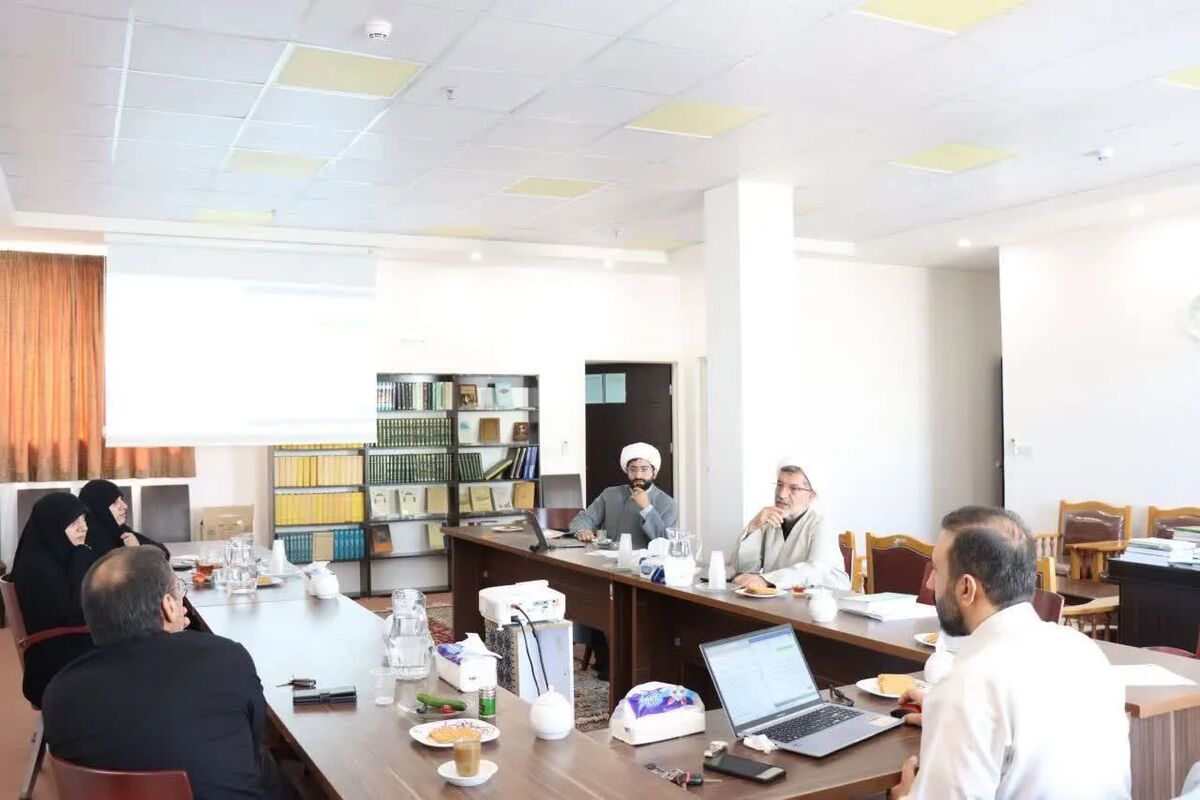 سرفصل‌های دروس «جامعه‌شناسی تاریخی صدر اسلام» بررسی شد
